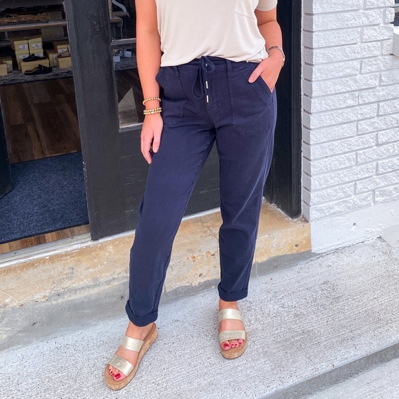 Judy Blue Jogger Denim - Picture 1 of 4